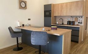 Moderny Apartman A408 V Centre Nr, Parkovanie V Cene